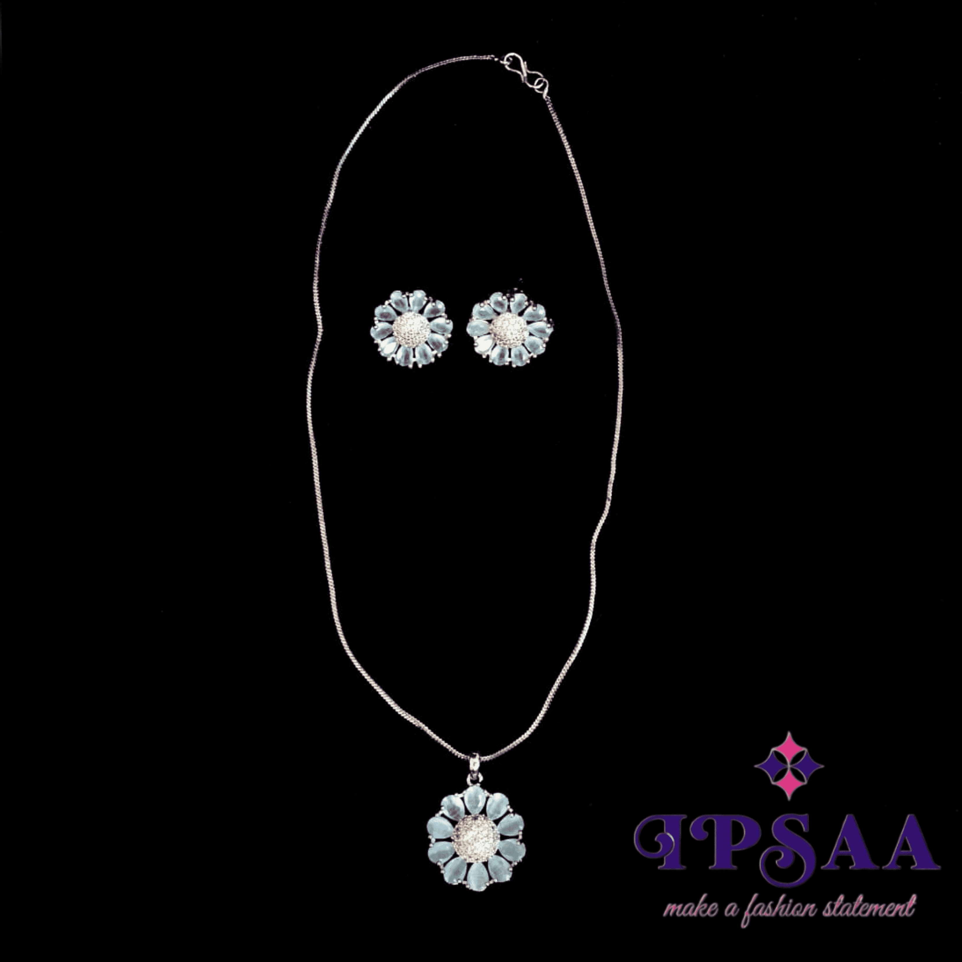 Sweet and trendy! This necklace is cast in silver-tone metal with a heart pendant